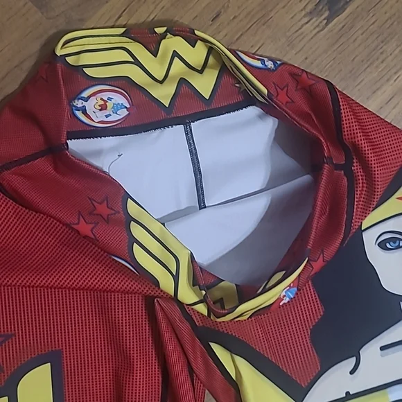 Wonder Woman leggings Small - Picture 3 of 3
